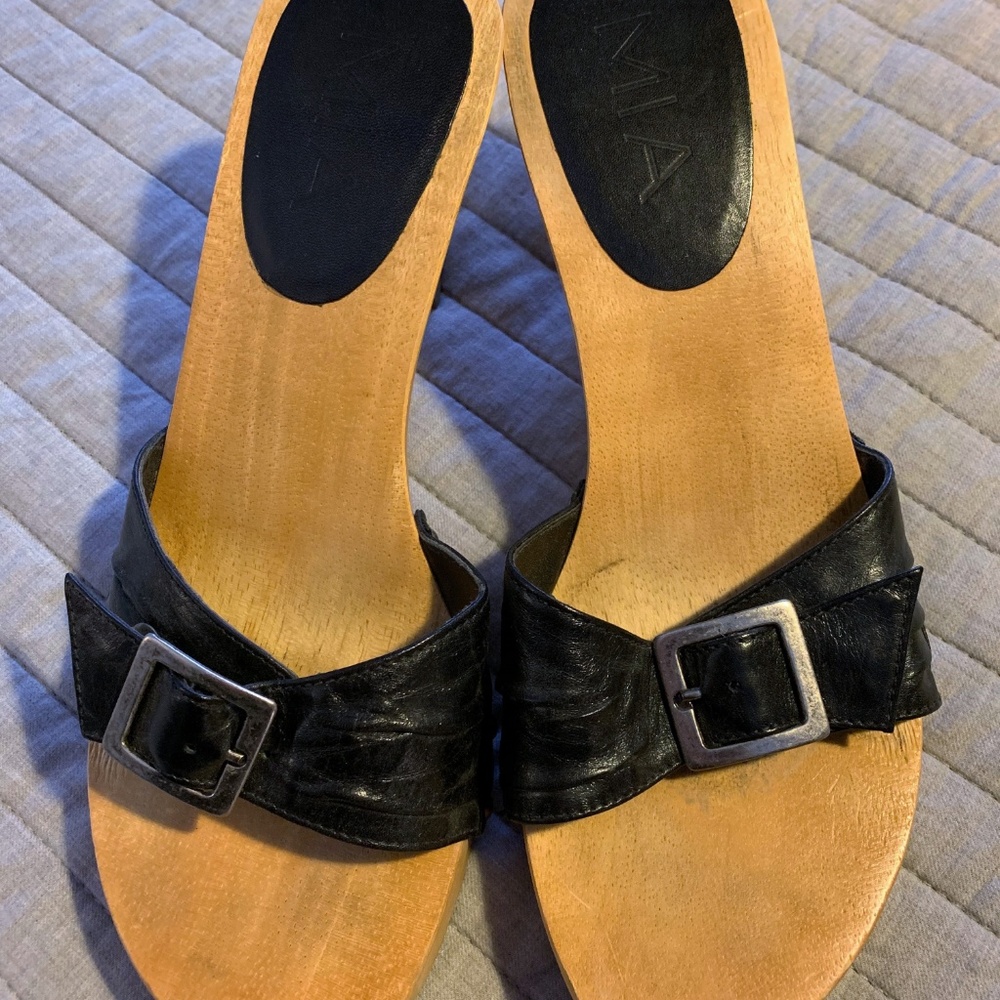 Mia Black Heels